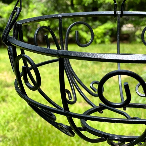Vintage black heavy metal hanging basket outdoors - Picture 5 of 9